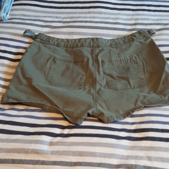 Shorts - Picture 2 of 2